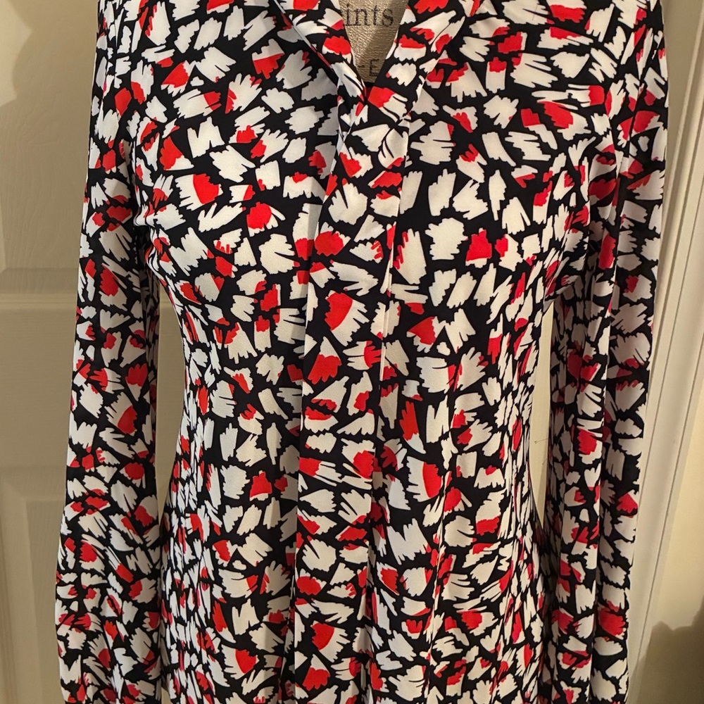 Kasper Black and Red Abstract Blouse
